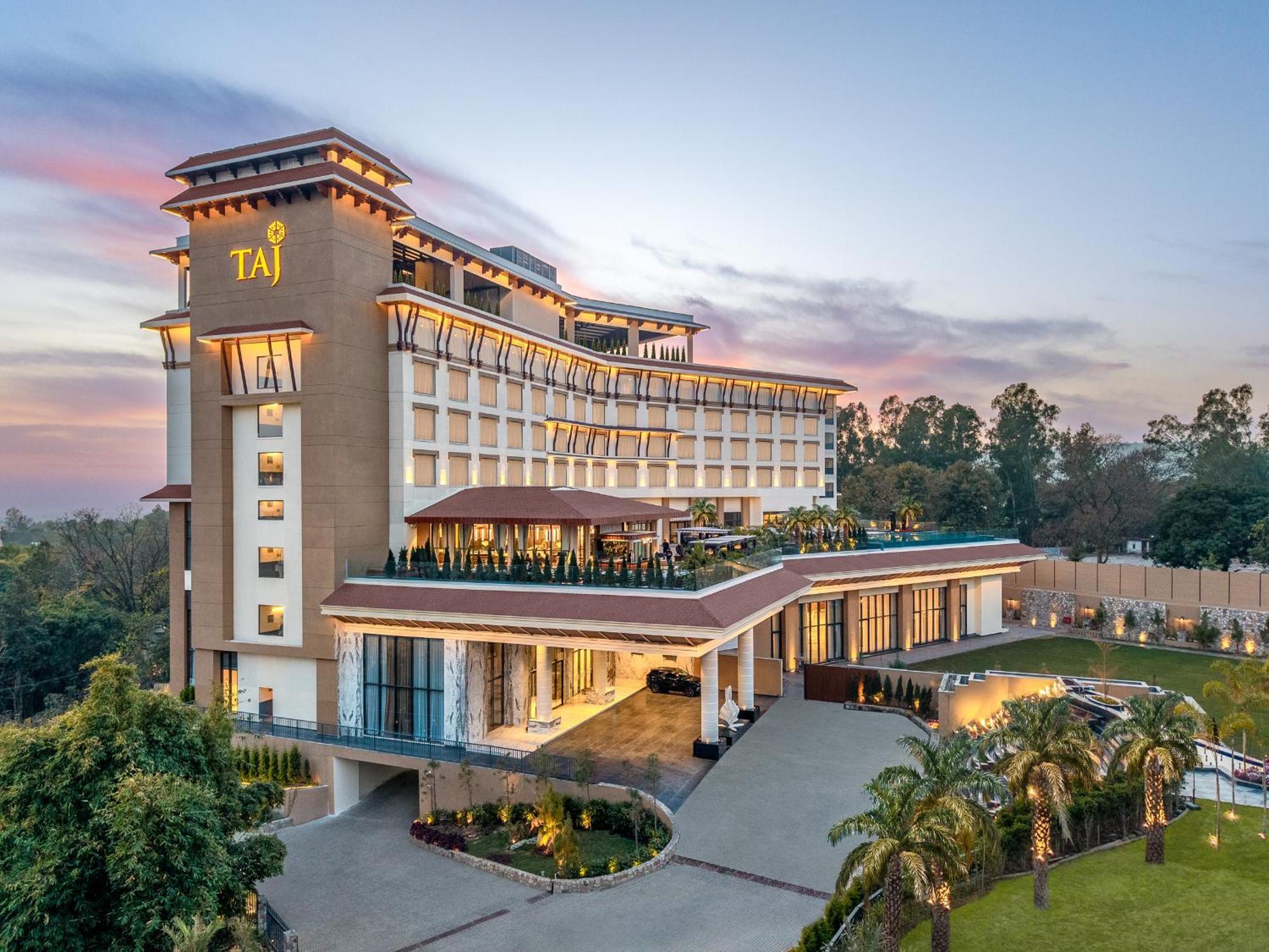 Taj Mussoorie Foothills, Dehradun Hotel Ngoại thất bức ảnh
