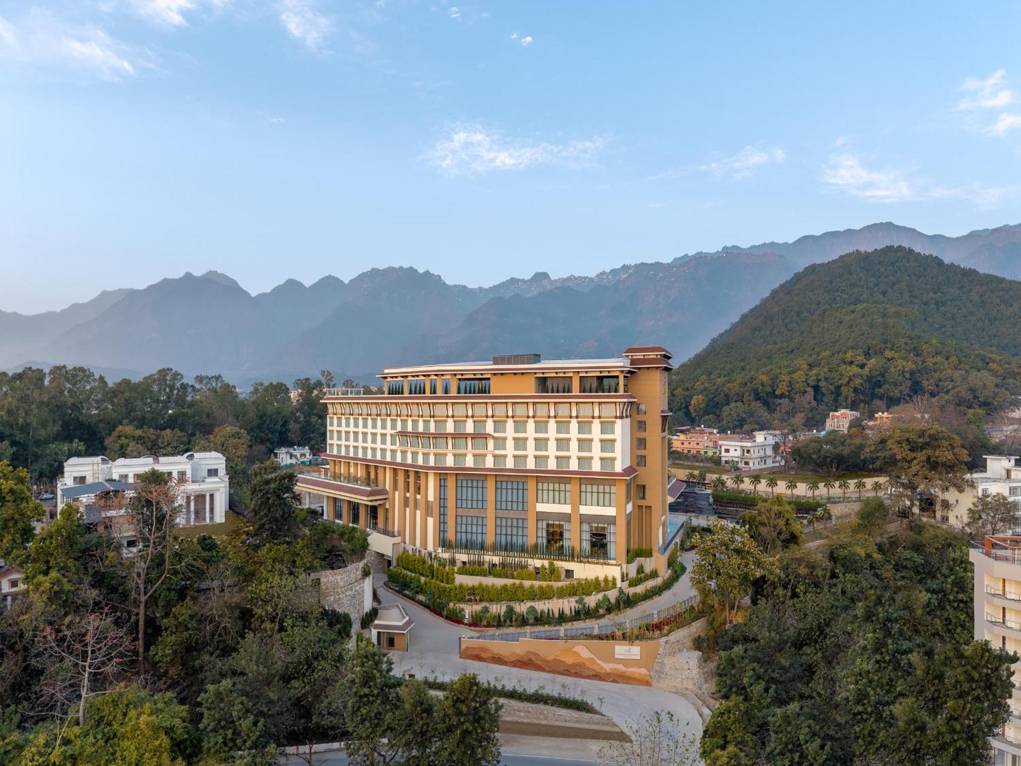 Taj Mussoorie Foothills, Dehradun Hotel Ngoại thất bức ảnh