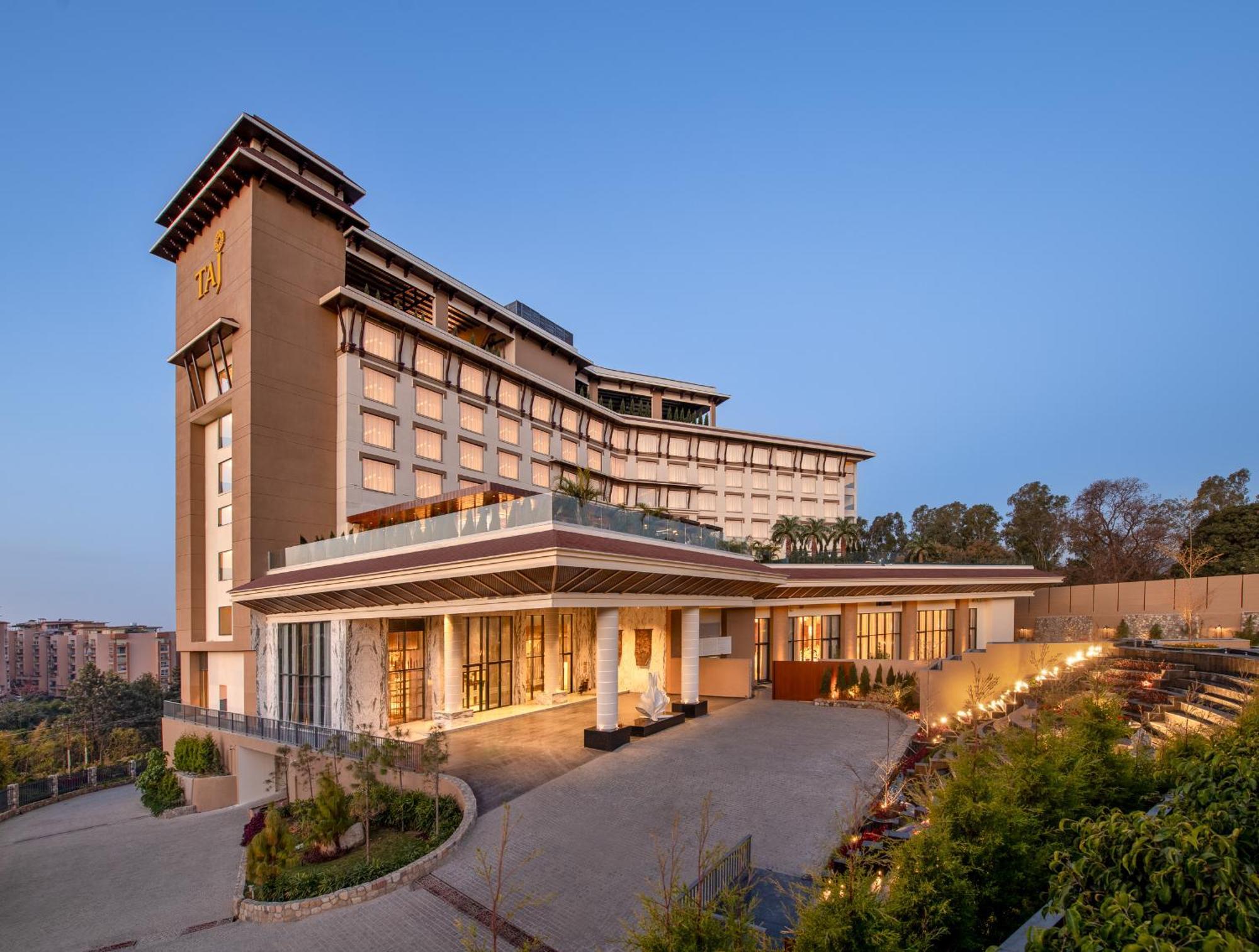 Taj Mussoorie Foothills, Dehradun Hotel Ngoại thất bức ảnh