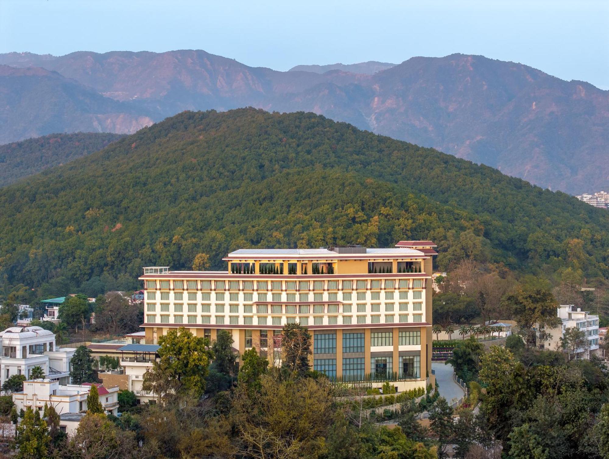Taj Mussoorie Foothills, Dehradun Hotel Ngoại thất bức ảnh